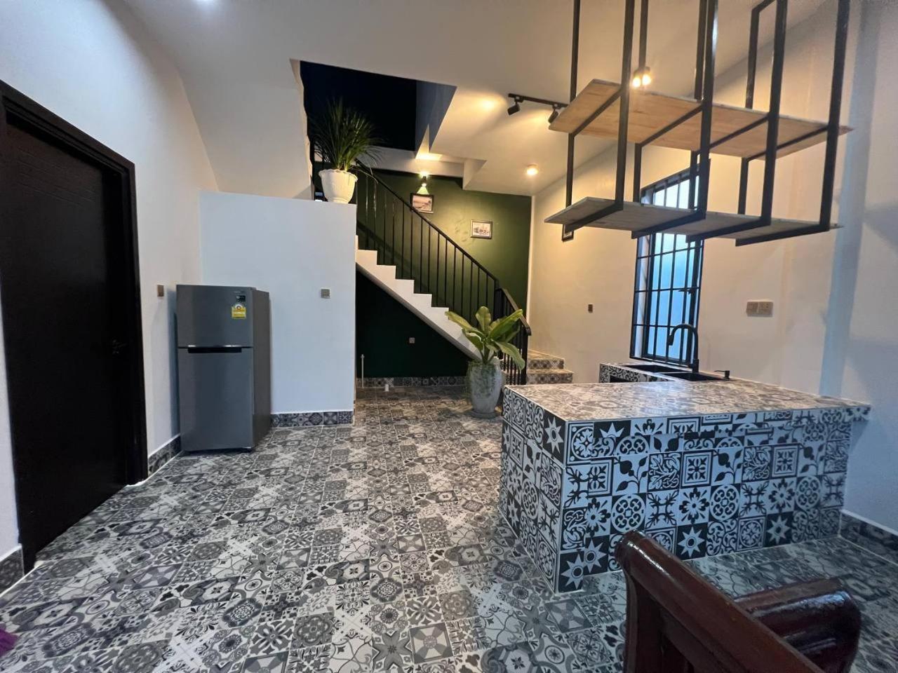 Hang Meas Boutique Hotel Кампот Екстериор снимка