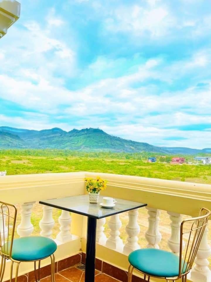 Hang Meas Boutique Hotel Кампот Екстериор снимка